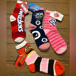 NWT Women's Novelty Fuzzy Crew Socks